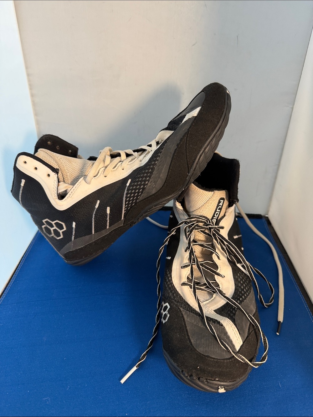 Men's Black and Cream Athletic Shoes - Lightweight Training Sneakers size 13